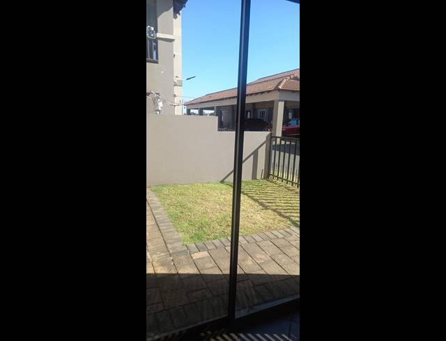 2 BEDROOM TOWNHOUSE FOR SALE IN VAN DYK PARK